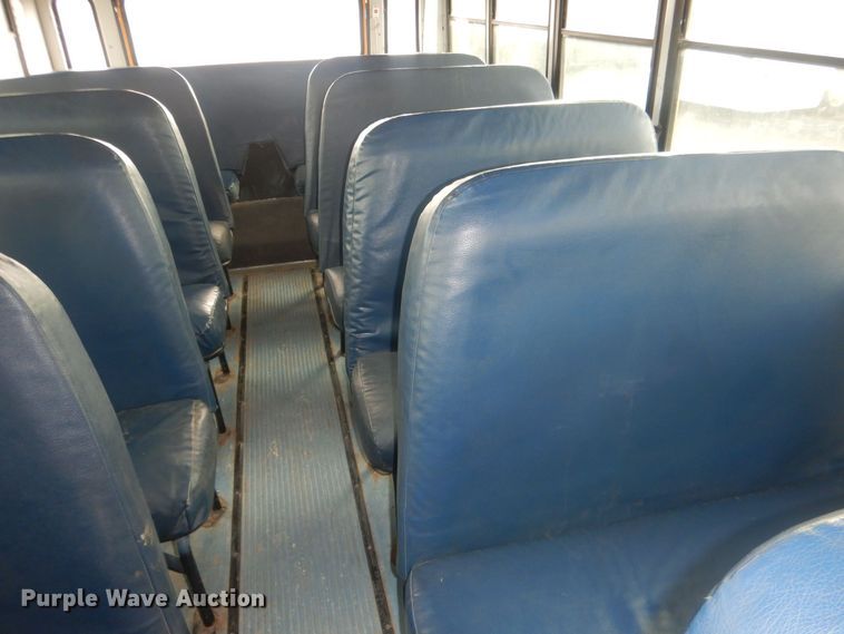 image for item HQ9524 2000 Thomas Built Saf-T-Liner  school bus