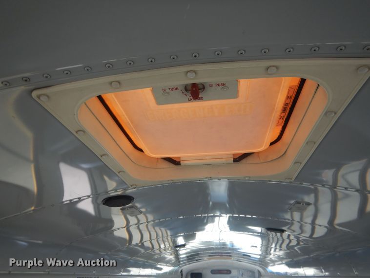 image for item HQ9524 2000 Thomas Built Saf-T-Liner  school bus