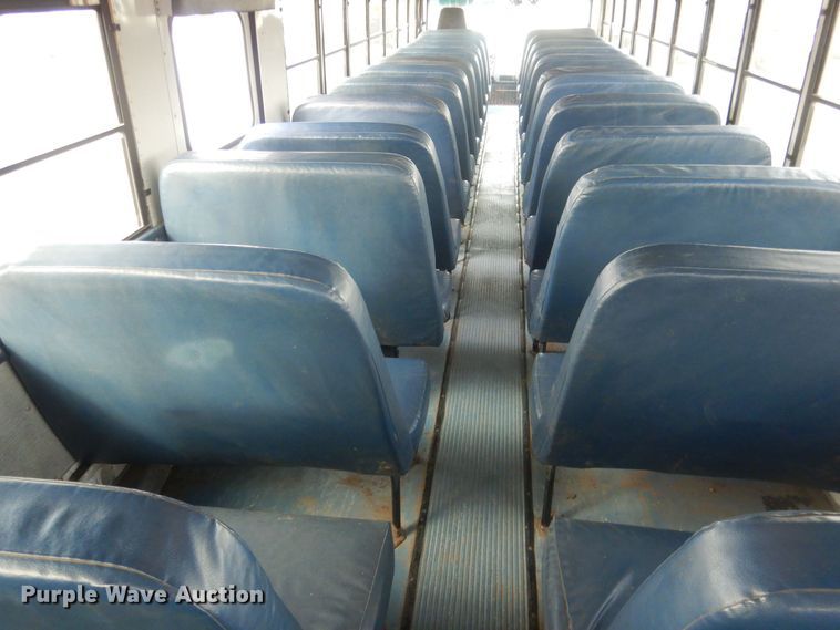 image for item HQ9524 2000 Thomas Built Saf-T-Liner  school bus