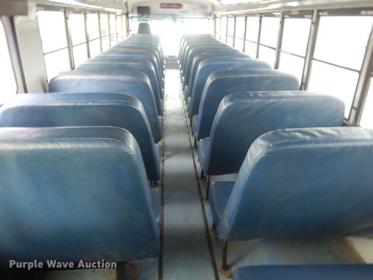 image for item HQ9524 2000 Thomas Built Saf-T-Liner  school bus