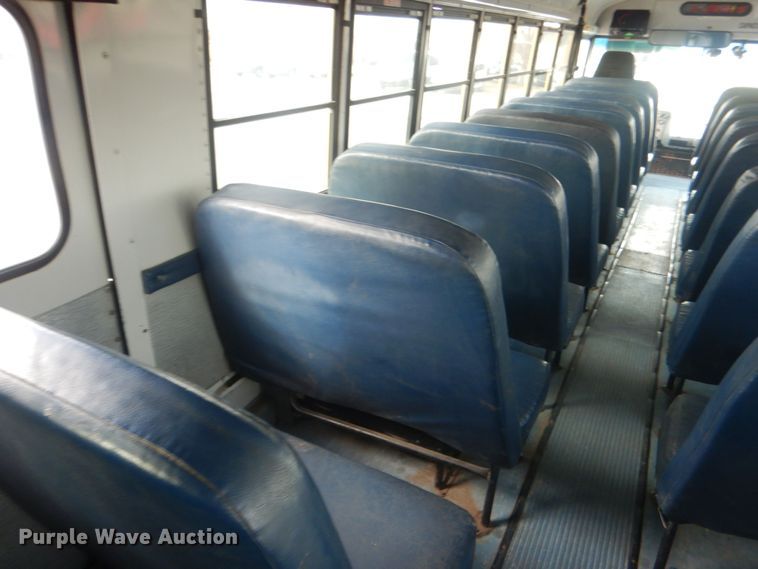 image for item HQ9524 2000 Thomas Built Saf-T-Liner  school bus