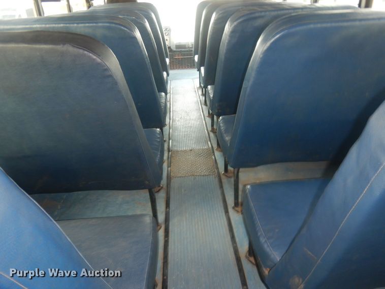 image for item HQ9524 2000 Thomas Built Saf-T-Liner  school bus