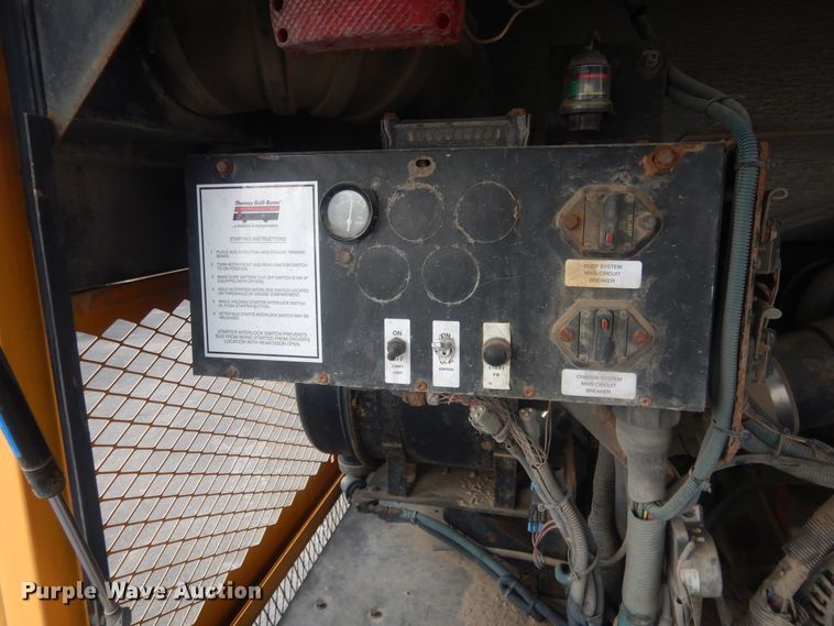 image for item HQ9524 2000 Thomas Built Saf-T-Liner  school bus