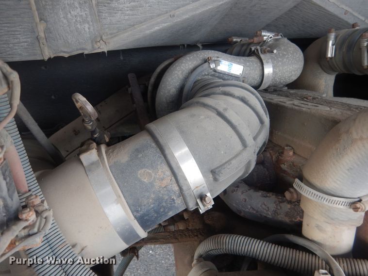 image for item HQ9524 2000 Thomas Built Saf-T-Liner  school bus