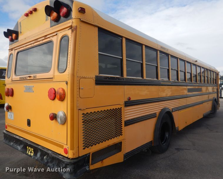 image for item HQ9524 2000 Thomas Built Saf-T-Liner  school bus