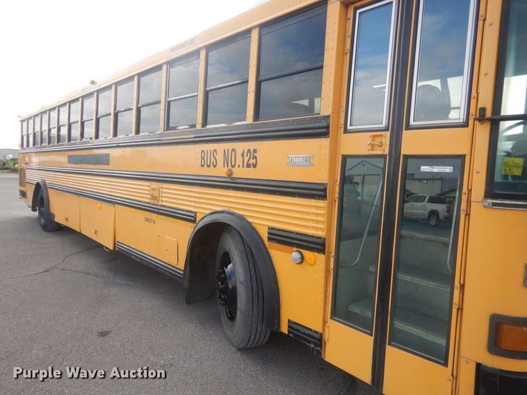 image for item HQ9524 2000 Thomas Built Saf-T-Liner  school bus