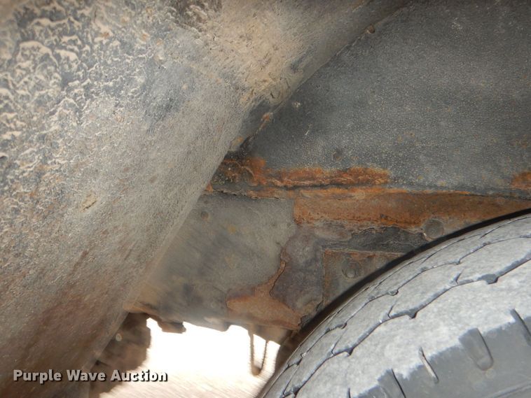 image for item HQ9524 2000 Thomas Built Saf-T-Liner  school bus