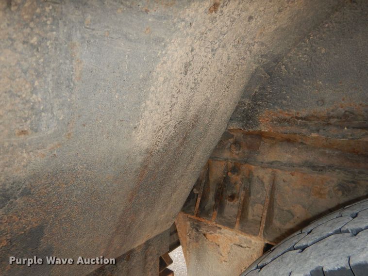 image for item HQ9524 2000 Thomas Built Saf-T-Liner  school bus