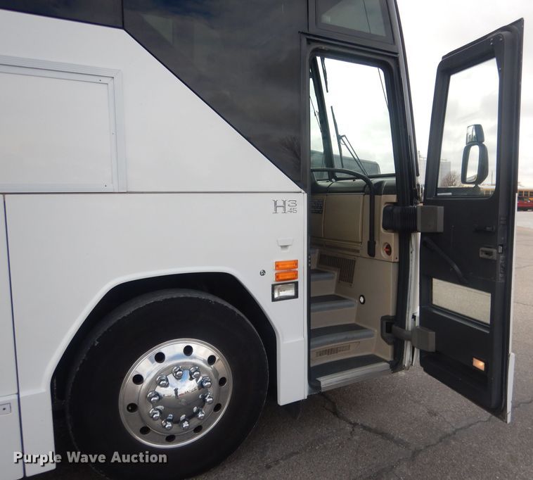 image for item HQ9525 2009 Prevost H345  coach bus