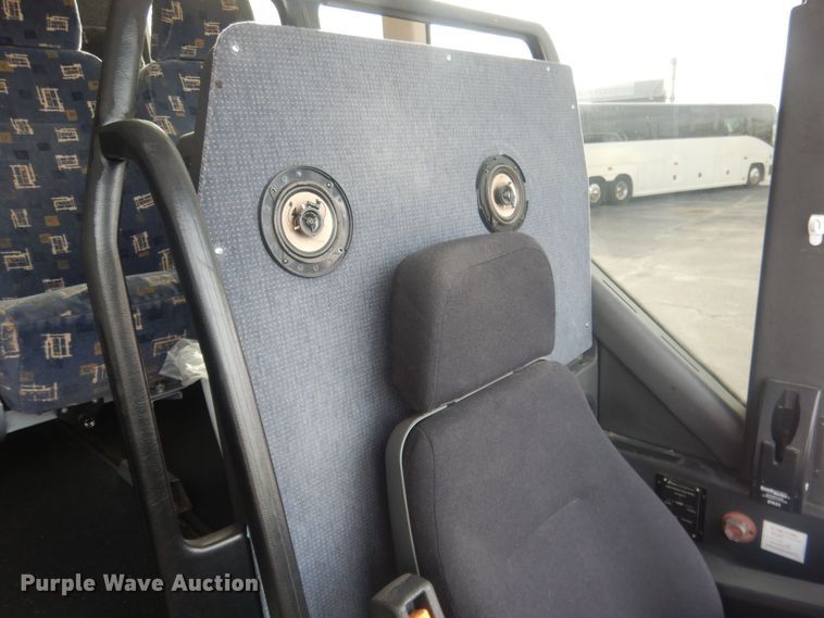 image for item HQ9525 2009 Prevost H345  coach bus