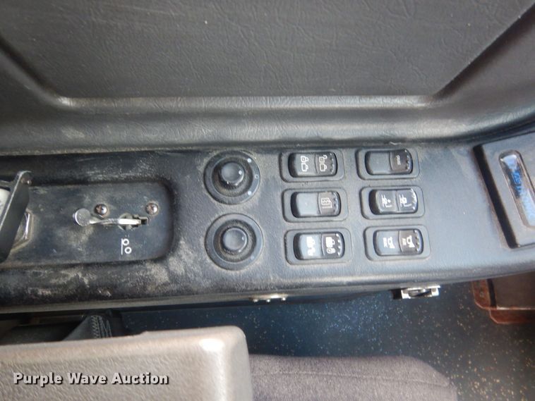 image for item HQ9525 2009 Prevost H345  coach bus