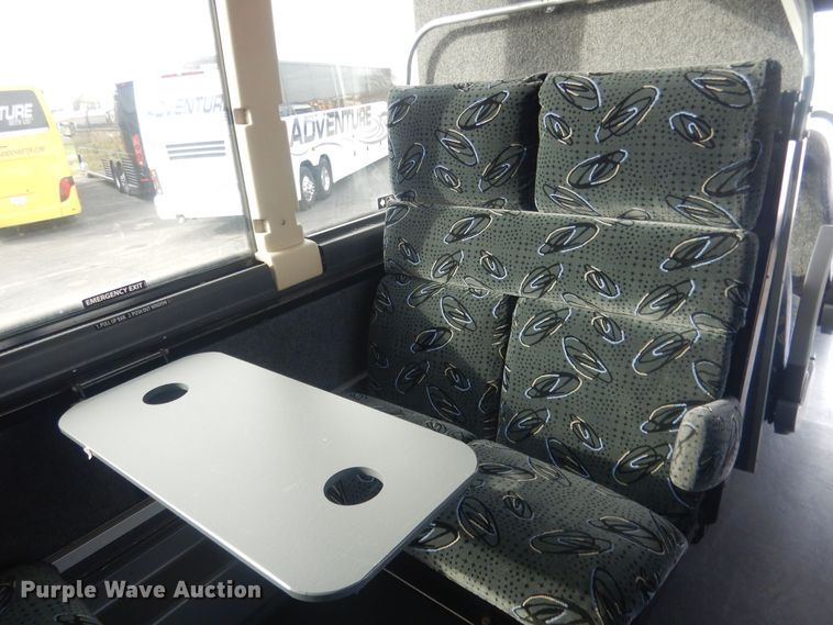 image for item HQ9525 2009 Prevost H345  coach bus