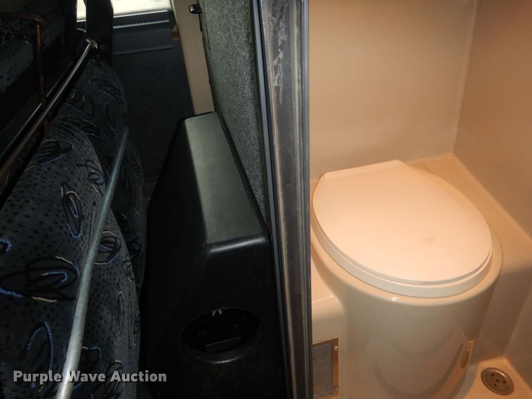 image for item HQ9525 2009 Prevost H345  coach bus