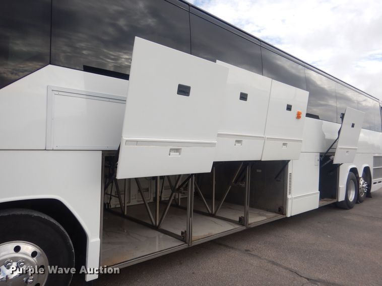 image for item HQ9525 2009 Prevost H345  coach bus