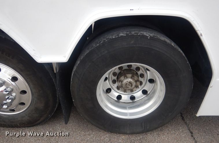 image for item HQ9525 2009 Prevost H345  coach bus