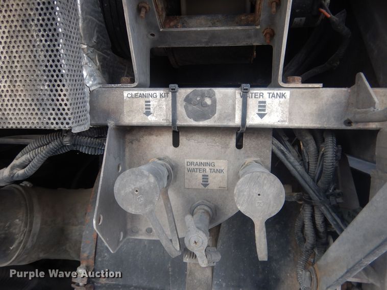 image for item HQ9525 2009 Prevost H345  coach bus