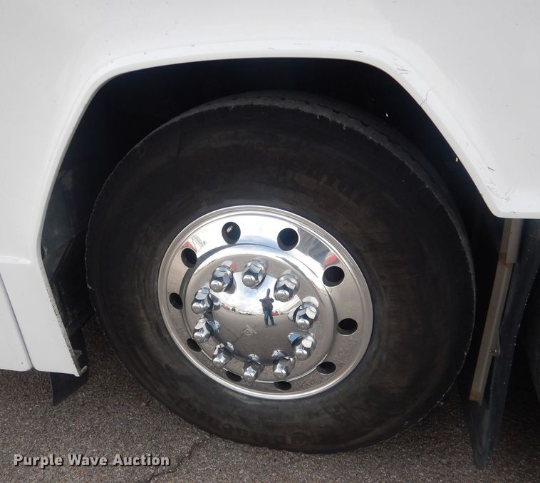 image for item HQ9525 2009 Prevost H345  coach bus