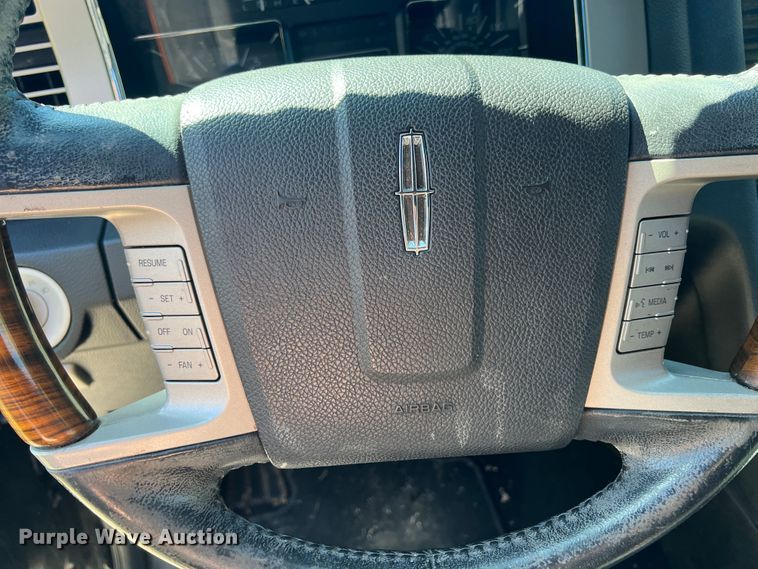 image for item IA9224 2008 Lincoln Navigator  SUV