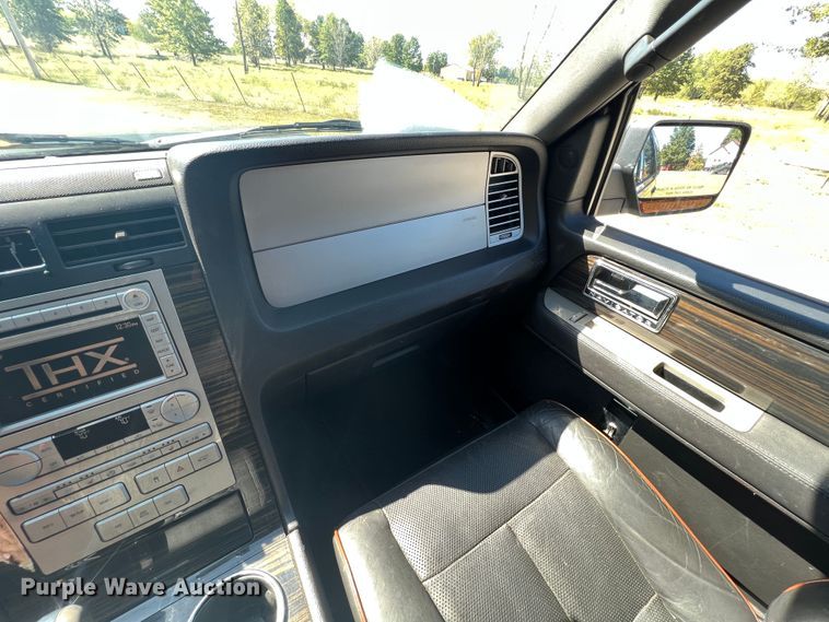 image for item IA9224 2008 Lincoln Navigator  SUV