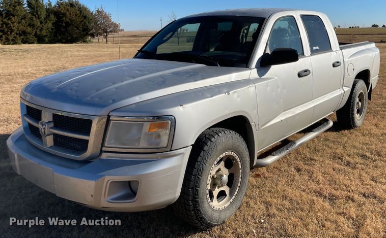 image for item JD9855 2008 Dodge Dakota  Crew Cab pickup truck