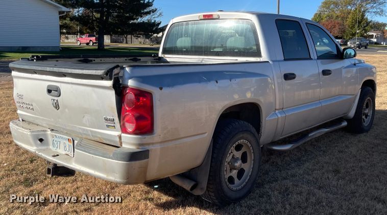 image for item JD9855 2008 Dodge Dakota  Crew Cab pickup truck