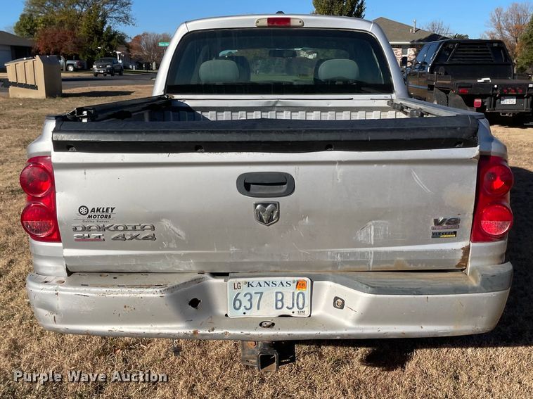 image for item JD9855 2008 Dodge Dakota  Crew Cab pickup truck