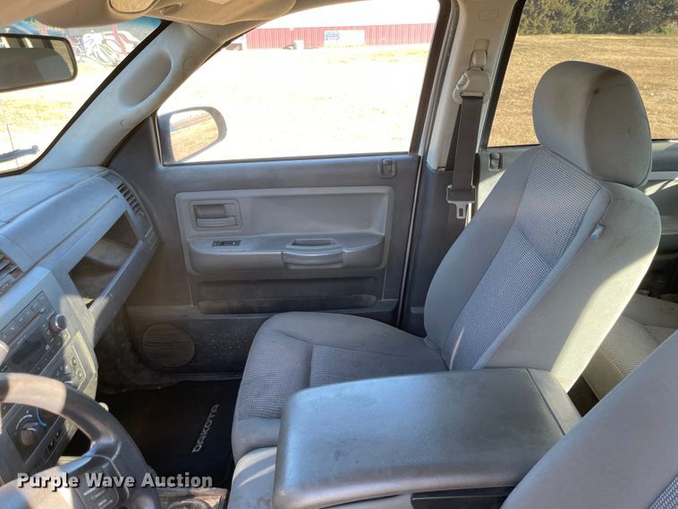 image for item JD9855 2008 Dodge Dakota  Crew Cab pickup truck