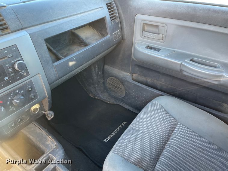 image for item JD9855 2008 Dodge Dakota  Crew Cab pickup truck