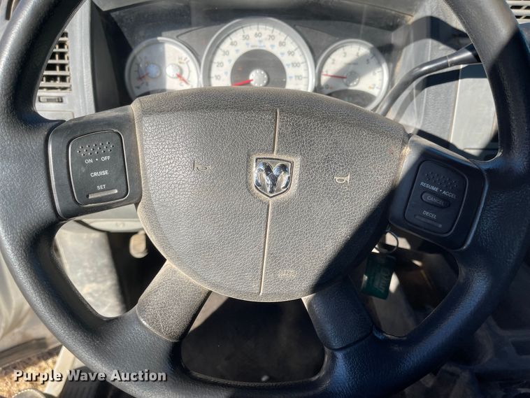 image for item JD9855 2008 Dodge Dakota  Crew Cab pickup truck