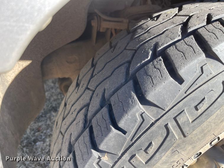 image for item JD9855 2008 Dodge Dakota  Crew Cab pickup truck