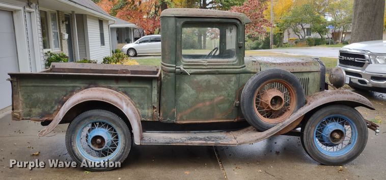 image for item JJ9998 1932 Ford 18  pickup truck