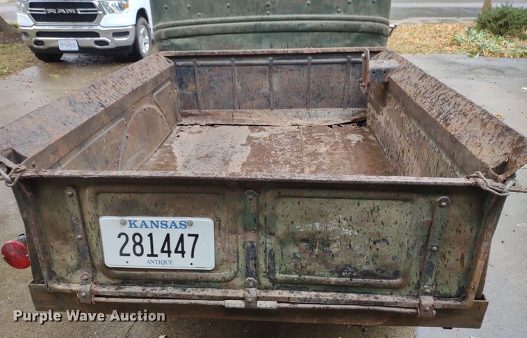 image for item JJ9998 1932 Ford 18  pickup truck