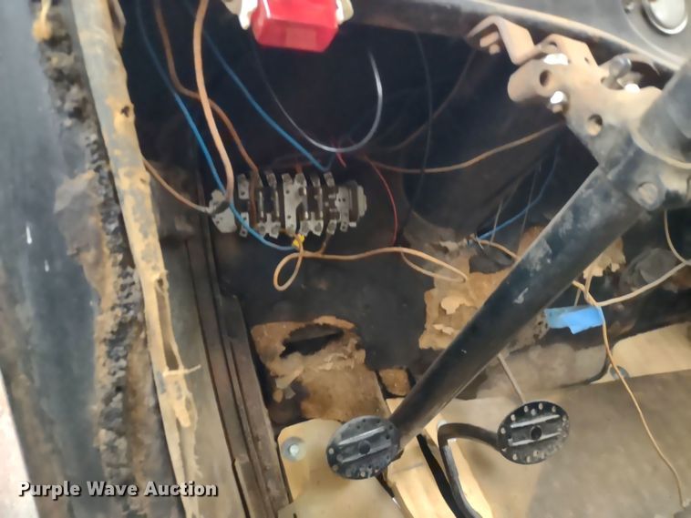 image for item JJ9998 1932 Ford 18  pickup truck