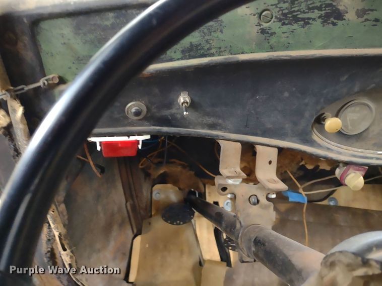 image for item JJ9998 1932 Ford 18  pickup truck