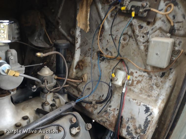 image for item JJ9998 1932 Ford 18  pickup truck