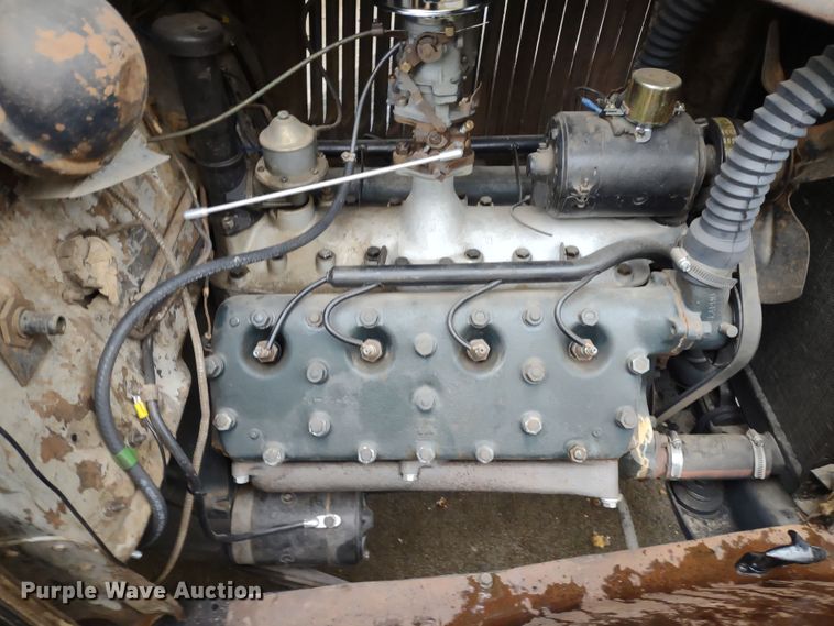 image for item JJ9998 1932 Ford 18  pickup truck