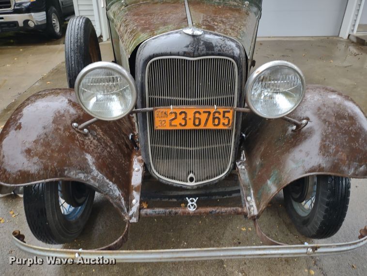 image for item JJ9998 1932 Ford 18  pickup truck