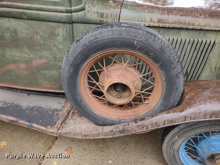 image for item JJ9998 1932 Ford 18  pickup truck