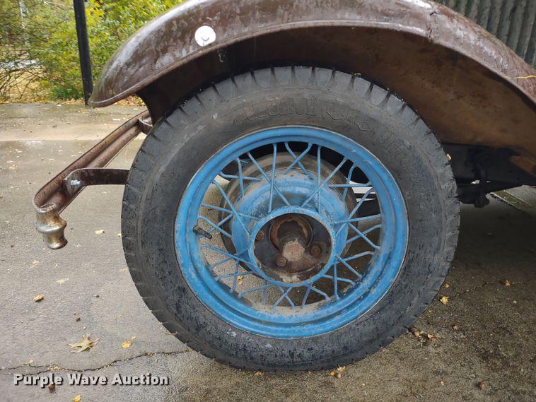 image for item JJ9998 1932 Ford 18  pickup truck