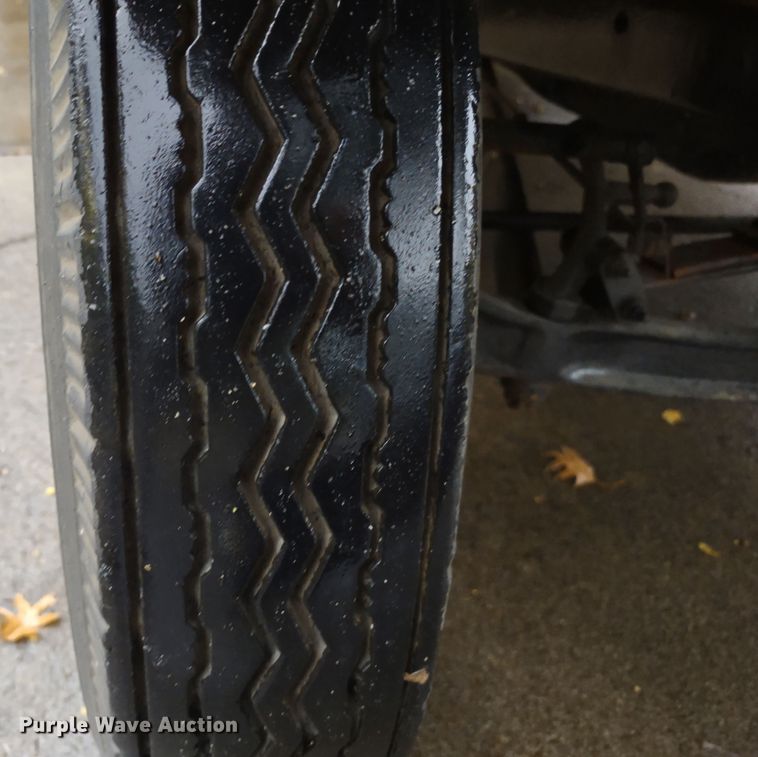 image for item JJ9998 1932 Ford 18  pickup truck