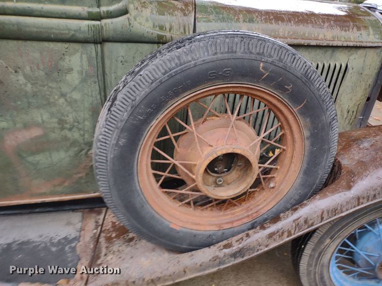 image for item JJ9998 1932 Ford 18  pickup truck