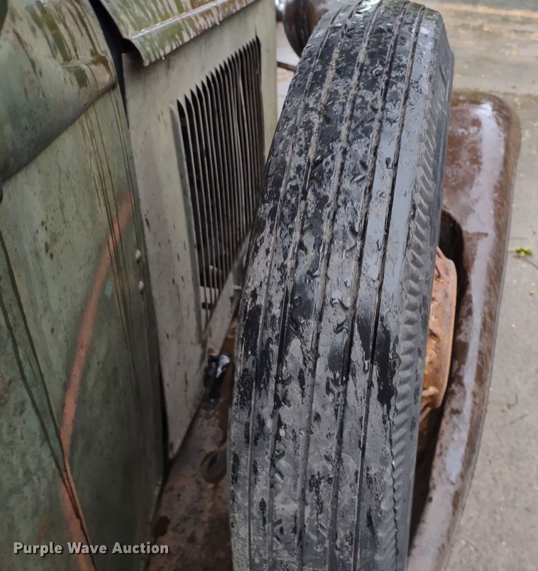 image for item JJ9998 1932 Ford 18  pickup truck