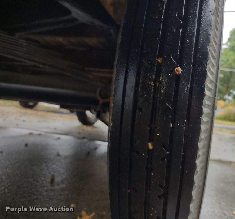 image for item JJ9998 1932 Ford 18  pickup truck