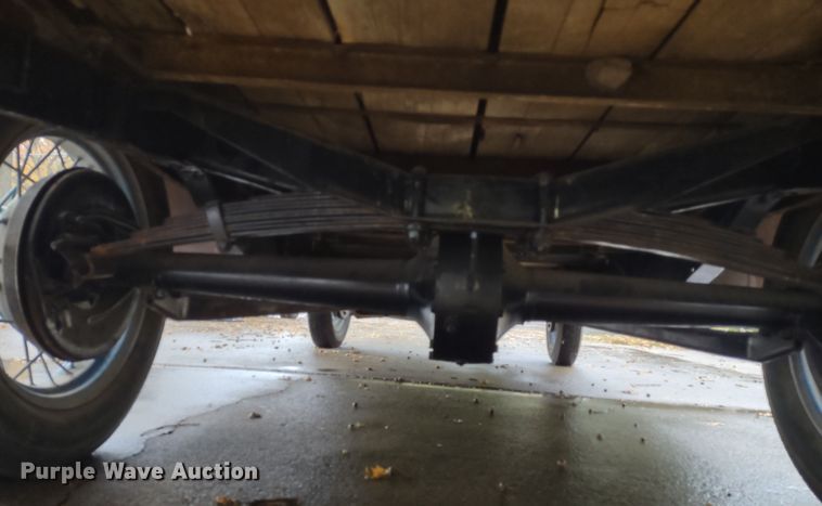 image for item JJ9998 1932 Ford 18  pickup truck