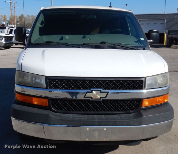 image for item JL9850 2014 Chevrolet Express 3500  van