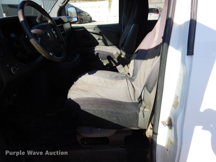 image for item JL9850 2014 Chevrolet Express 3500  van