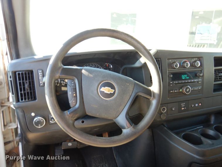 image for item JL9850 2014 Chevrolet Express 3500  van