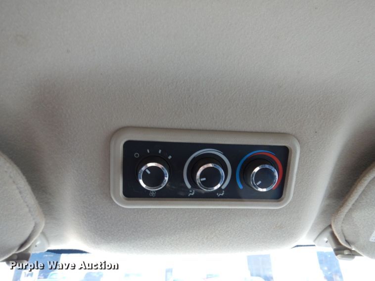 image for item JL9850 2014 Chevrolet Express 3500  van