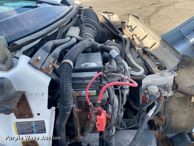 image for item JW9338 2005 GMC C5500  satellite broadcasting truck