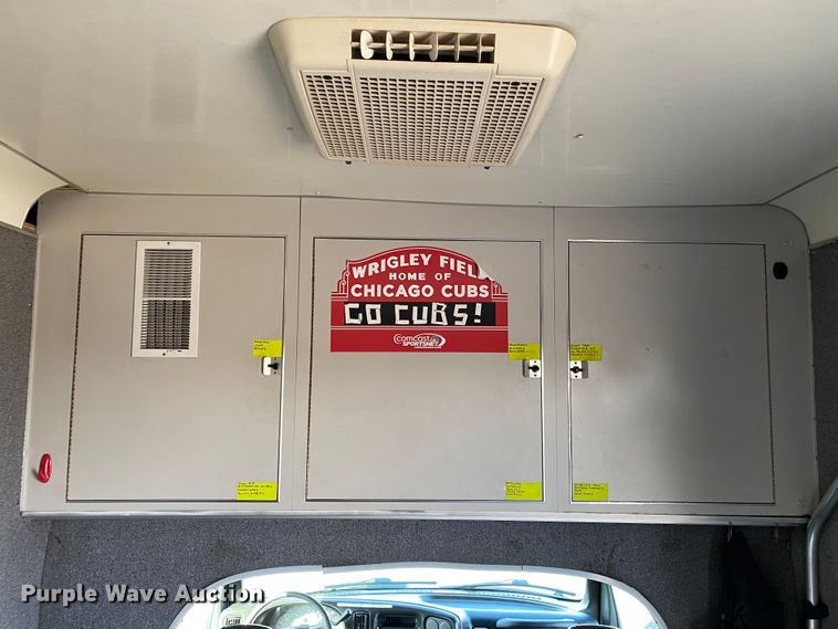 image for item JW9338 2005 GMC C5500  satellite broadcasting truck